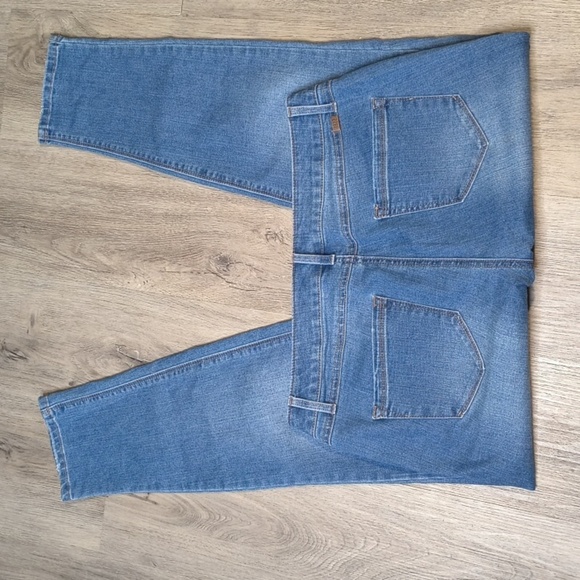 sac966 🧵1822 Adiranna Skinny Stretch Size 12 w/ 27.5" Inseam Light Blue Denim - Picture 2 of 7